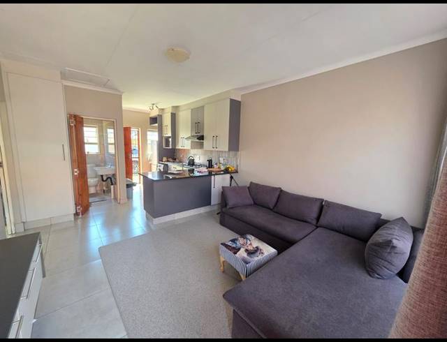 2 BEDROOM TOWNHOUSE FOR SALE IN RIVERSDALE